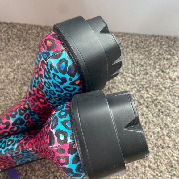 Bumper Unisex Faux Leather Cheetah Print Rave Platform Boots NEW Size 7.5 - Picture 9 of 15